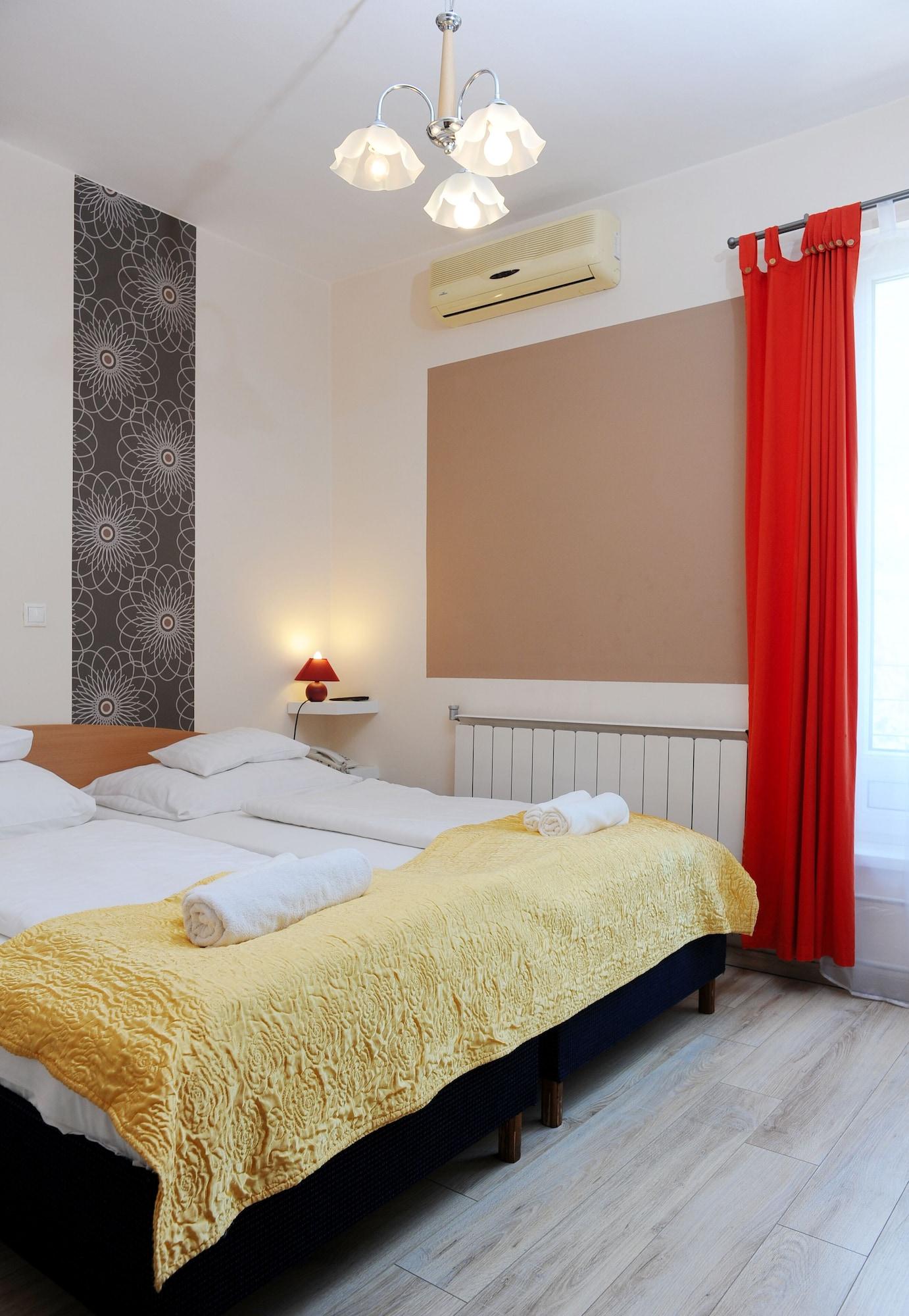 Hotel Papillon 3*